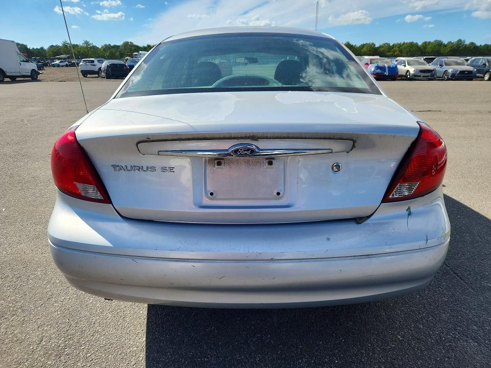 72427266 :رقم المزاد ، 1FAFP55UXYA130717 vin ، 2000 Ford Taurus مزاد بيع