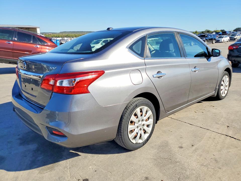 Продажа на аукционе авто 2017 Nissan Sentra, vin: 3N1AB7AP0HY303870, номер лота: 72015236