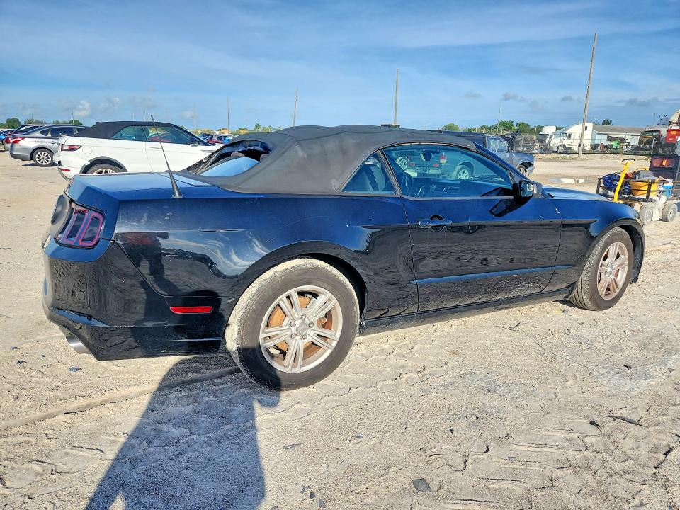 Продаж на аукціоні авто 2014 Ford Mustang, vin: 1ZVBP8EM2E5227163, номер лоту: 70630216