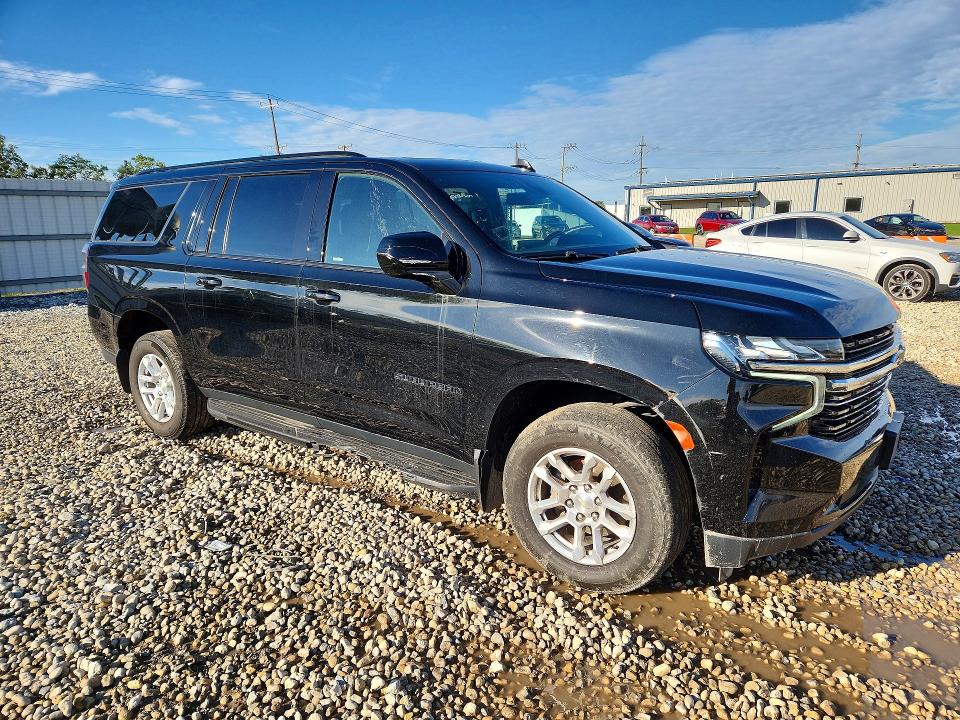71499056 :رقم المزاد ، 1GNSKEKD5NR168131 vin ، 2022 Chevrolet Suburban مزاد بيع