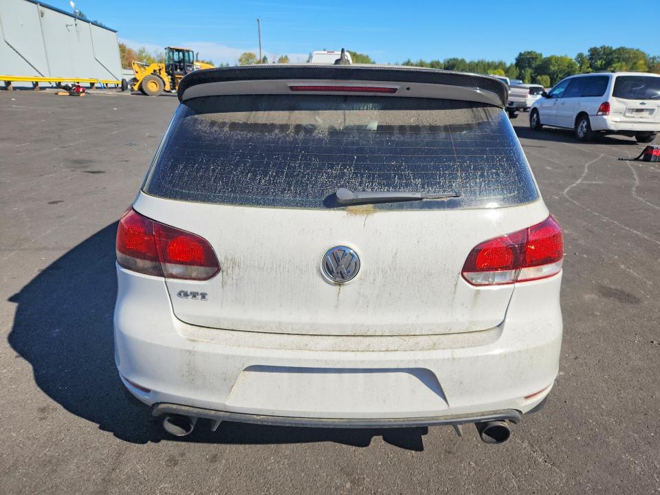 2013 Volkswagen Gti მანქანა იყიდება აუქციონზე, vin: WVWFD7AJXDW061986, აუქციონის ნომერი: 71806206