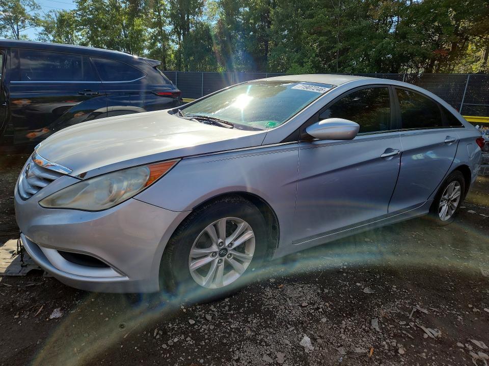 2011 Hyundai Sonata მანქანა იყიდება აუქციონზე, vin: 5NPEB4AC6BH105020, აუქციონის ნომერი: 71907246