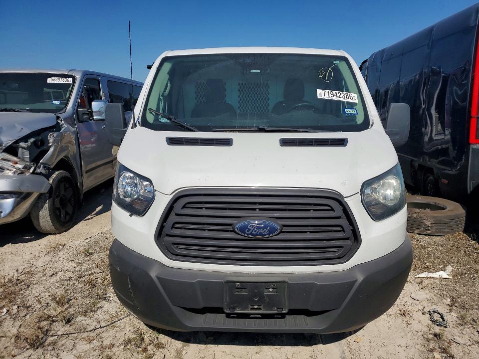 71942386 :رقم المزاد ، 1FTYE1YM0KKA09211 vin ، 2019 Ford Transit 15 مزاد بيع