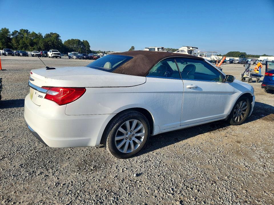 2013 Chrysler 200 მანქანა იყიდება აუქციონზე, vin: 1C3BCBEB5DN512016, აუქციონის ნომერი: 71822796