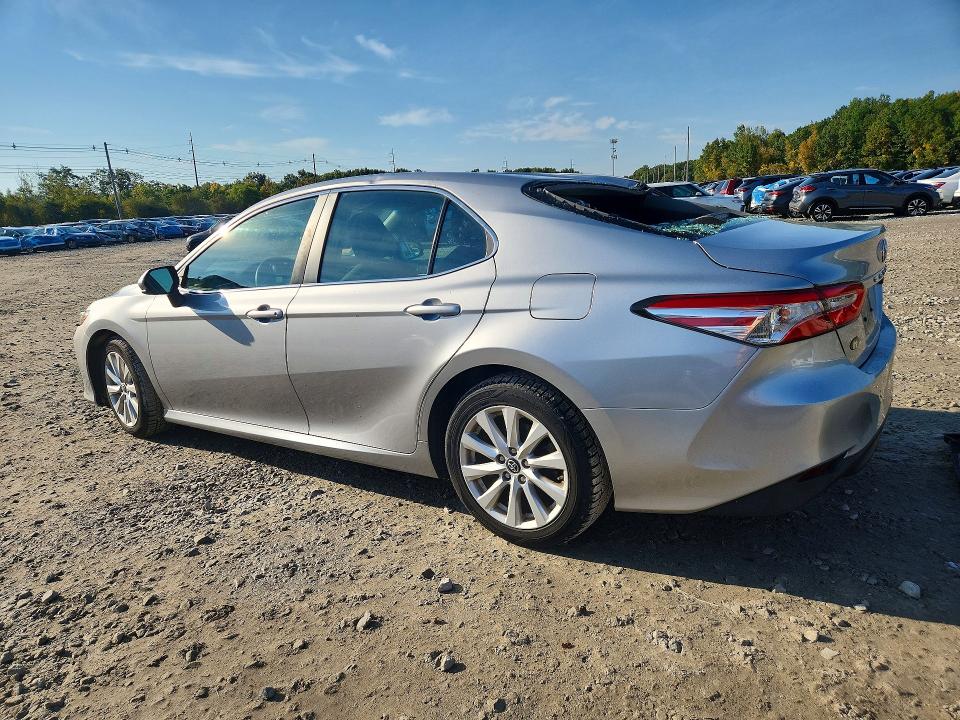Продажа на аукционе авто 2018 Toyota Camry, vin: 4T1B11HK3JU106076, номер лота: 71623036
