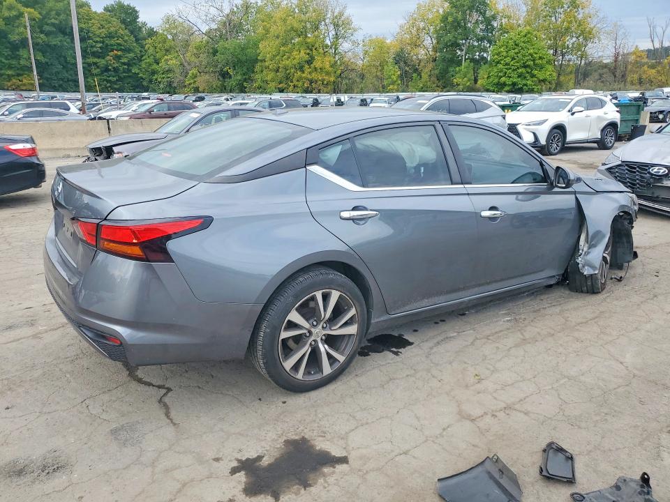 70786006 :رقم المزاد ، 1N4BL4BV3KC166522 vin ، 2019 Nissan Altima مزاد بيع