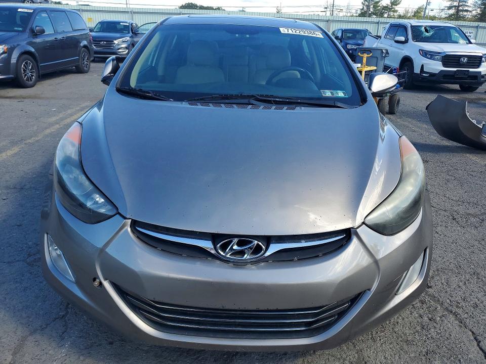 2013 Hyundai Elantra მანქანა იყიდება აუქციონზე, vin: 5NPDH4AE8DH323569, აუქციონის ნომერი: 71229386