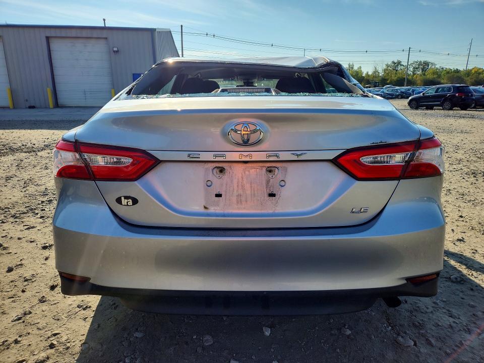 Продажа на аукционе авто 2018 Toyota Camry, vin: 4T1B11HK3JU106076, номер лота: 71623036