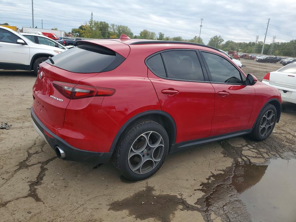 Продаж на аукціоні авто 2018 Alfa Romeo Stelvio, vin: ZASFAKPN7J7B62325, номер лоту: 71418946
