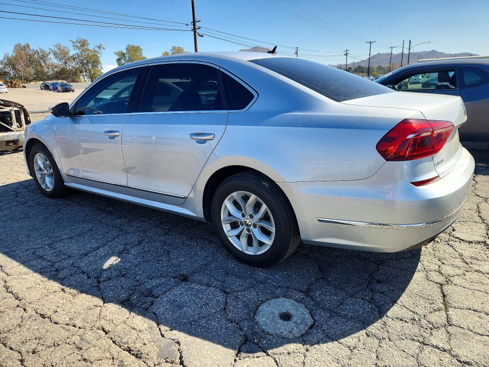 Продаж на аукціоні авто 2017 Volkswagen Passat, vin: 1VWAT7A34HC024659, номер лоту: 72383076