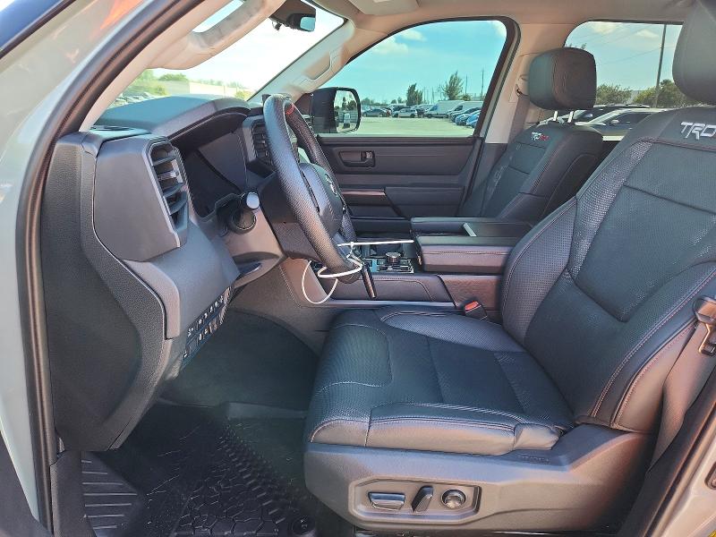 Продажа на аукционе авто 2022 Toyota Tundra, vin: 5TFPC5DB7NX011428, номер лота: 71901816