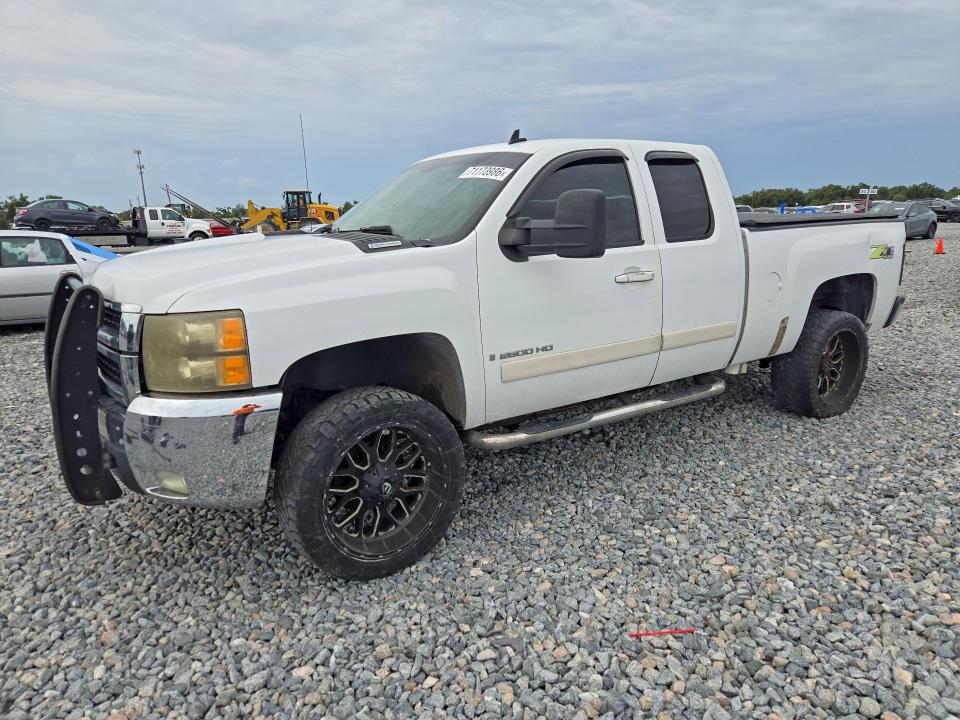71173986 :رقم المزاد ، 1GCHK29677E521312 vin ، 2007 Chevrolet Silverado مزاد بيع