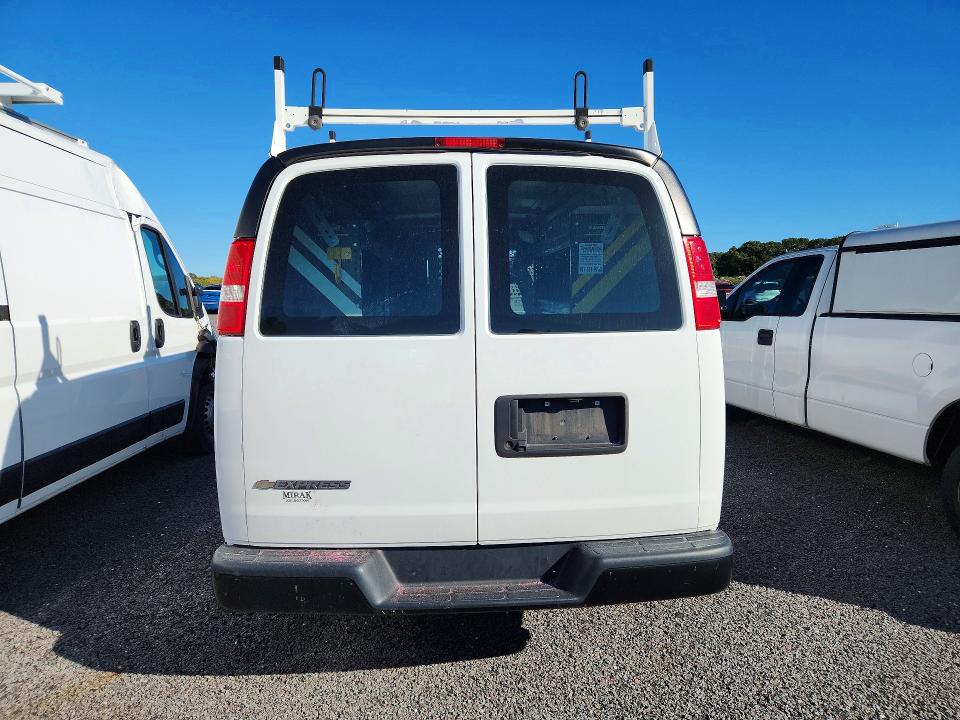 2020 Chevrolet Express G2500 მანქანა იყიდება აუქციონზე, vin: 1GCWGAFP5L1275197, აუქციონის ნომერი: 70694896