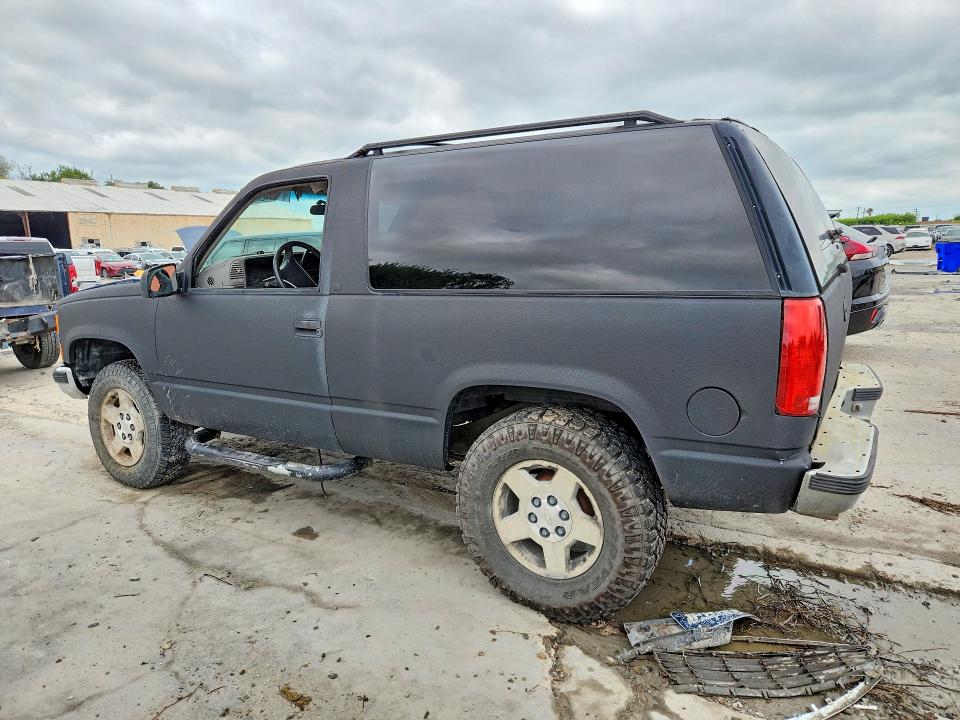 1995 Chevrolet Tahoe მანქანა იყიდება აუქციონზე, vin: 3GNEK18K9SG108800, აუქციონის ნომერი: 71278376
