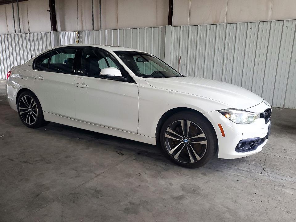 72588826 :رقم المزاد ، WBA8E1C53JA179998 vin ، 2018 Bmw 330e مزاد بيع