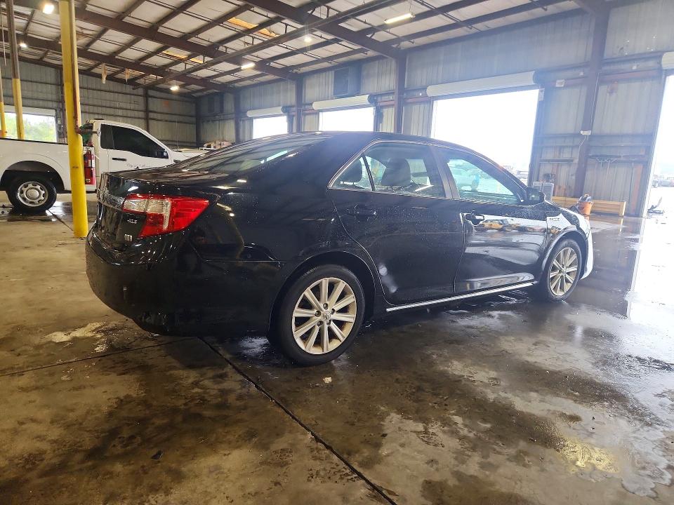 2013 Toyota Camry Hybrid მანქანა იყიდება აუქციონზე, vin: 4T1BD1FK3DU073790, აუქციონის ნომერი: 72241616