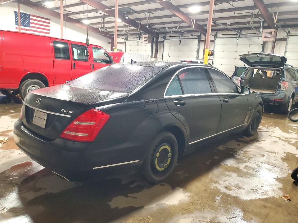 Продаж на аукціоні авто 2012 Mercedes-benz S, vin: WDDNG9EB2CA464444, номер лоту: 71640026