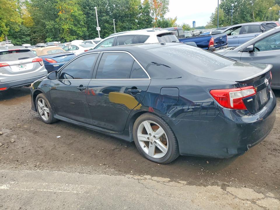 70949506 :رقم المزاد ، 4T1BF1FK3CU075922 vin ، 2012 Toyota Camry مزاد بيع