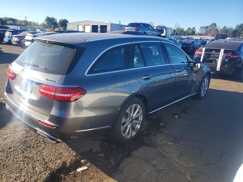 Продажа на аукционе авто 2019 Mercedes-benz E, vin: WDDZH6JBXKA618741, номер лота: 70822666