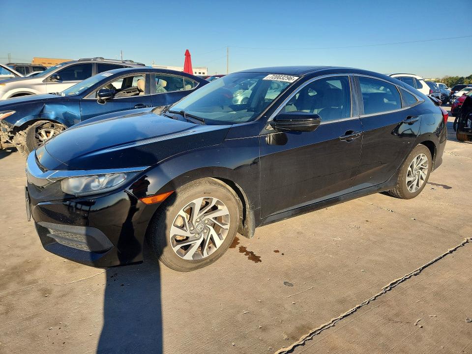 Auction sale of the 2017 Honda Civic, vin: 19XFC2F76HE043746, lot number: 72003296