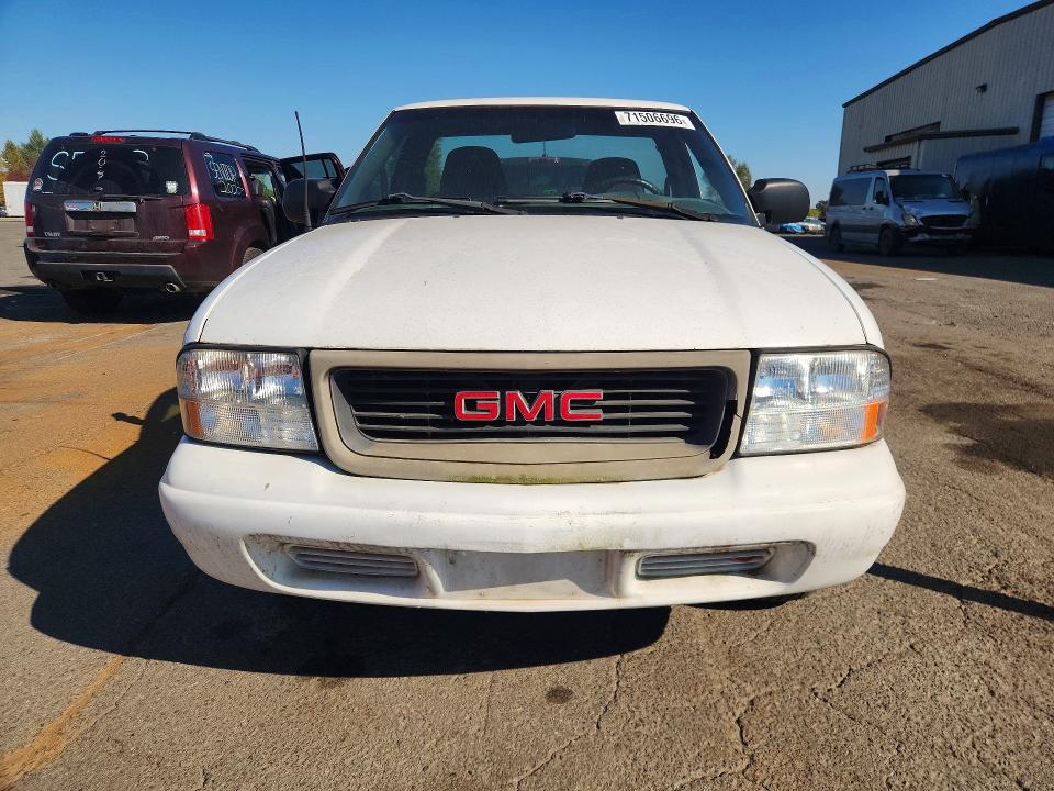 71506696 :رقم المزاد ، 1GTCS14X438266955 vin ، 2003 Gmc Sonoma مزاد بيع