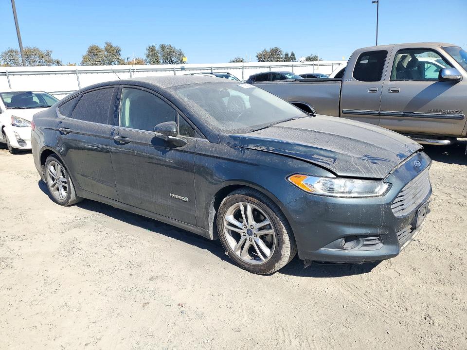 71631396 :رقم المزاد ، 3FA6P0LUXFR236061 vin ، 2015 Ford Fusion مزاد بيع