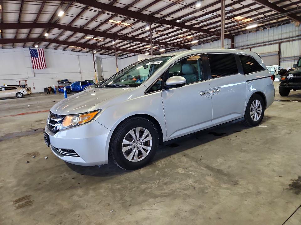 71561446 :رقم المزاد ، 5FNRL5H64FB010979 vin ، 2015 Honda Odyssey مزاد بيع