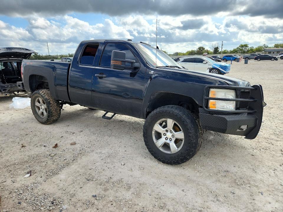 2013 Chevrolet Silverado მანქანა იყიდება აუქციონზე, vin: 1GCRKSE7XDZ240676, აუქციონის ნომერი: 72874526