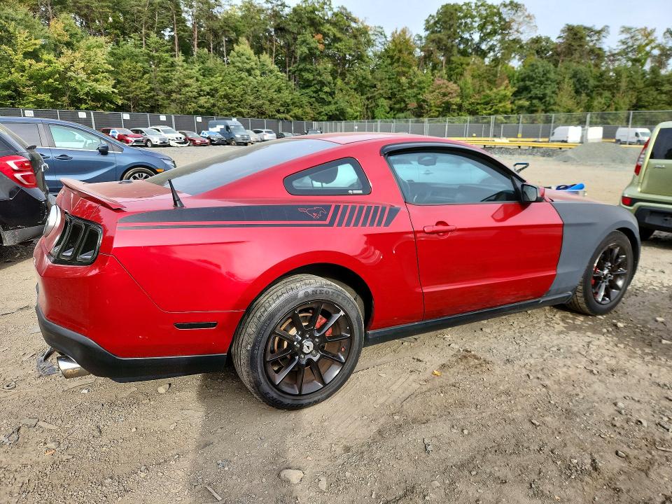 72442436 :رقم المزاد ، 1ZVBP8AN1A5123224 vin ، 2010 Ford Mustang مزاد بيع