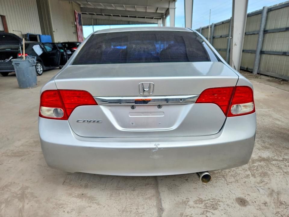 70918546 :رقم المزاد ، 19XFA1F53BE032452 vin ، 2011 Honda Civic مزاد بيع