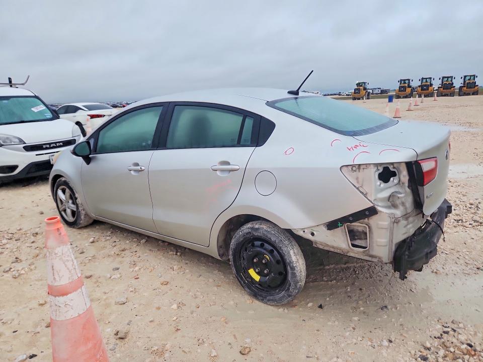 71467816 :رقم المزاد ، KNADM4A39D6238984 vin ، 2013 Kia Rio مزاد بيع