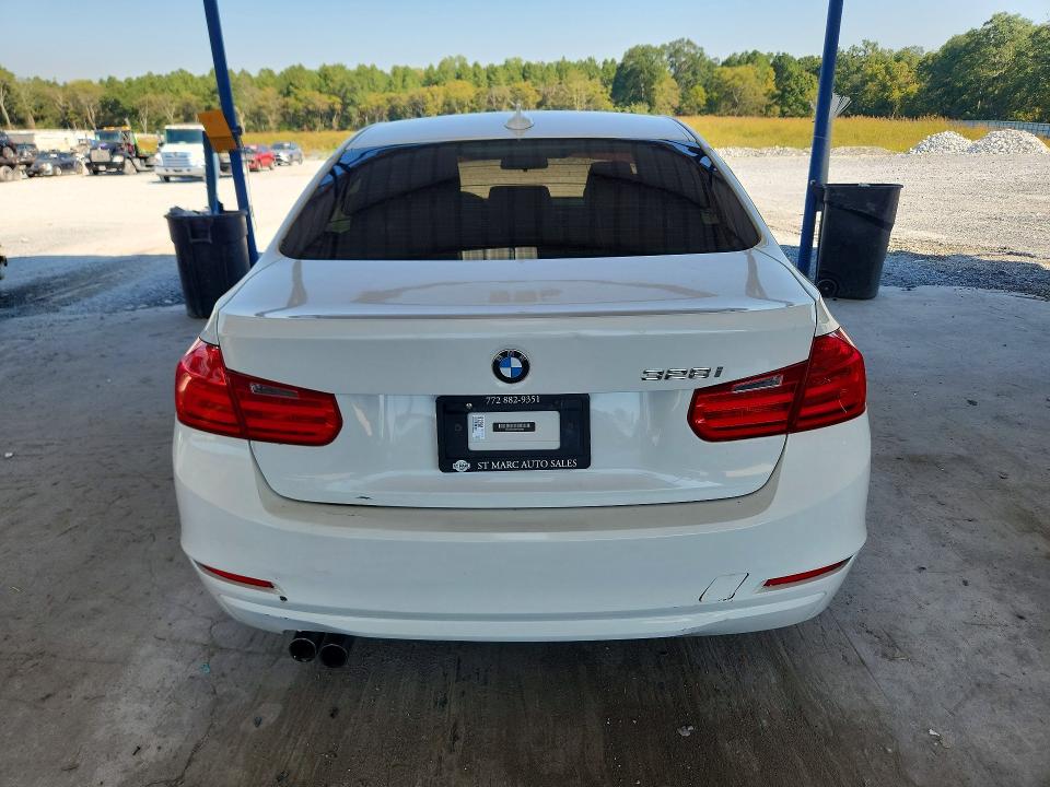 2014 Bmw 328 მანქანა იყიდება აუქციონზე, vin: WBA3A5C58EP600680, აუქციონის ნომერი: 71432946