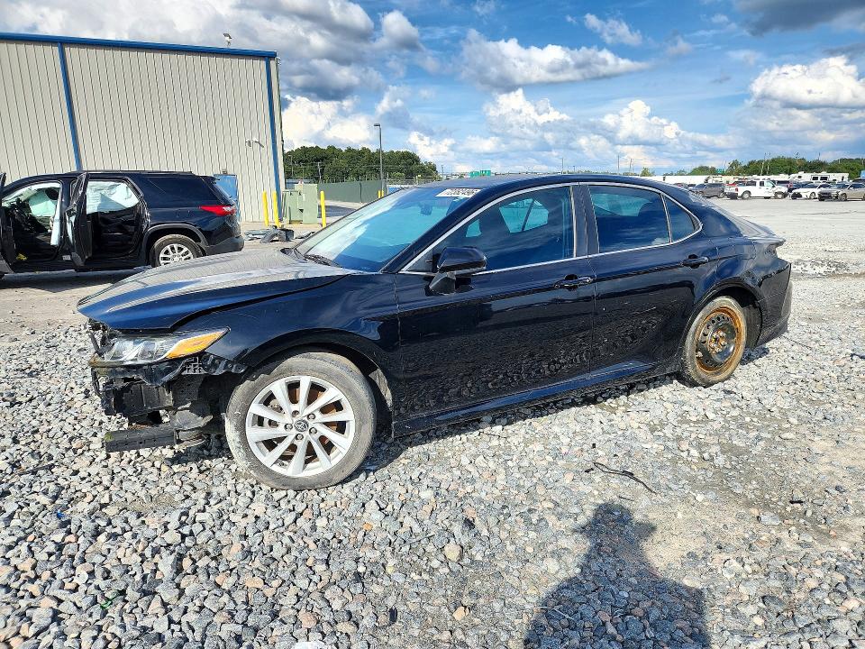 72382496 :رقم المزاد ، 4T1C11AKXLU360143 vin ، 2020 Toyota Camry مزاد بيع
