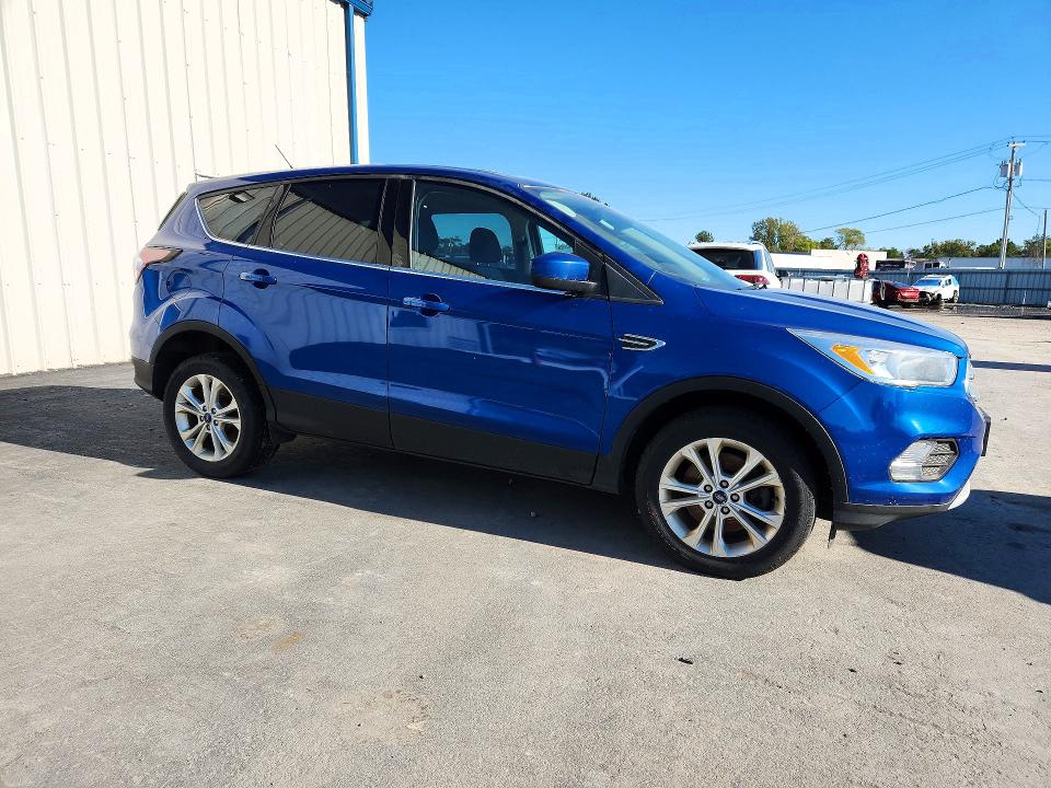 71695756 :رقم المزاد ، 1FMCU9GD1HUE62114 vin ، 2017 Ford Escape مزاد بيع