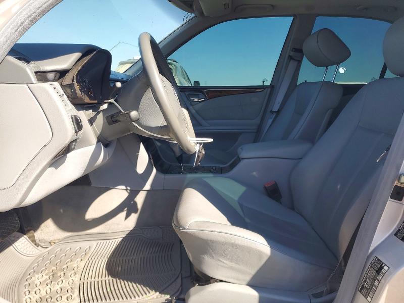 72201606 :رقم المزاد ، WDBJF65J82B464005 vin ، 2002 Mercedes-benz E مزاد بيع
