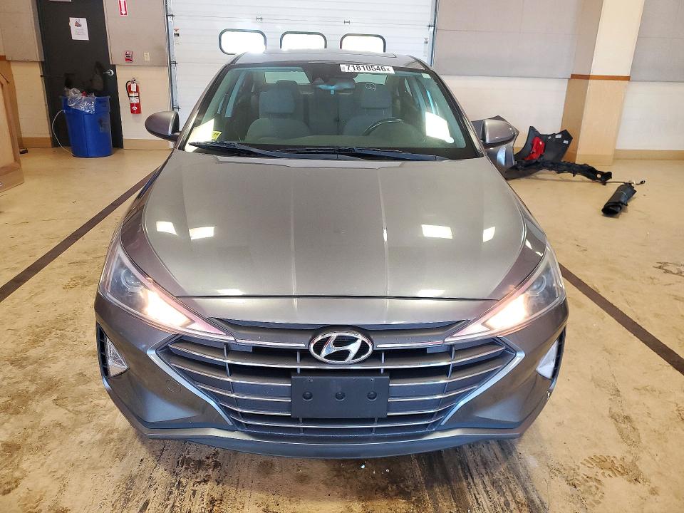 2019 Hyundai Elantra მანქანა იყიდება აუქციონზე, vin: KMHD84LFXKU874543, აუქციონის ნომერი: 71810546