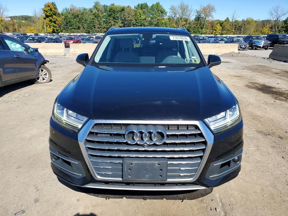 2018 Audi Q7 მანქანა იყიდება აუქციონზე, vin: WA1LAAF70JD005711, აუქციონის ნომერი: 71810636