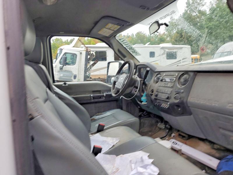 71113636 :رقم المزاد ، 1FDUF4HT2GEA18627 vin ، 2016 Ford F450 مزاد بيع