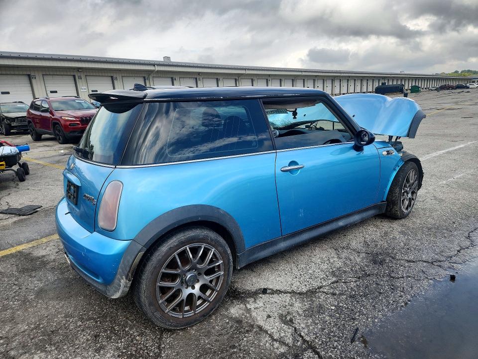 72809476 :رقم المزاد ، WMWRE33474TD77826 vin ، 2004 Mini Cooper مزاد بيع