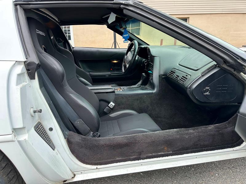 71567126 :رقم المزاد ، 1G1YY22P0R5108807 vin ، 1994 Chevrolet Corvette مزاد بيع
