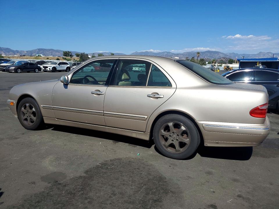 2002 Mercedes-benz E მანქანა იყიდება აუქციონზე, vin: WDBJF65J12B400856, აუქციონის ნომერი: 72301716