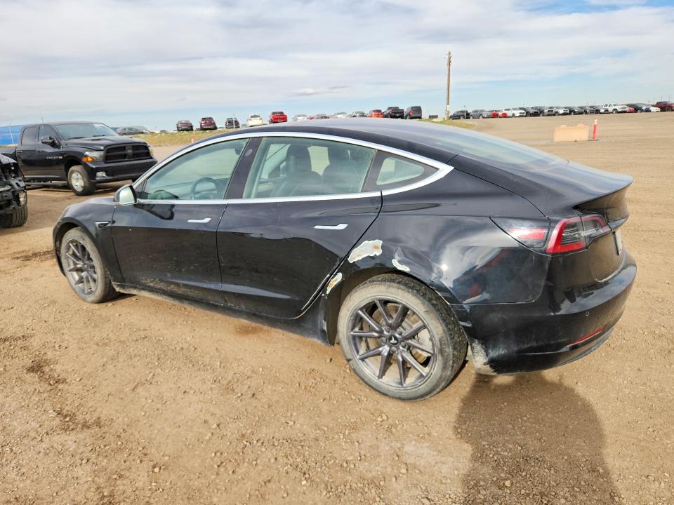 71974836 :رقم المزاد ، 5YJ3E1EA1KF328697 vin ، 2019 Tesla Model 3 مزاد بيع