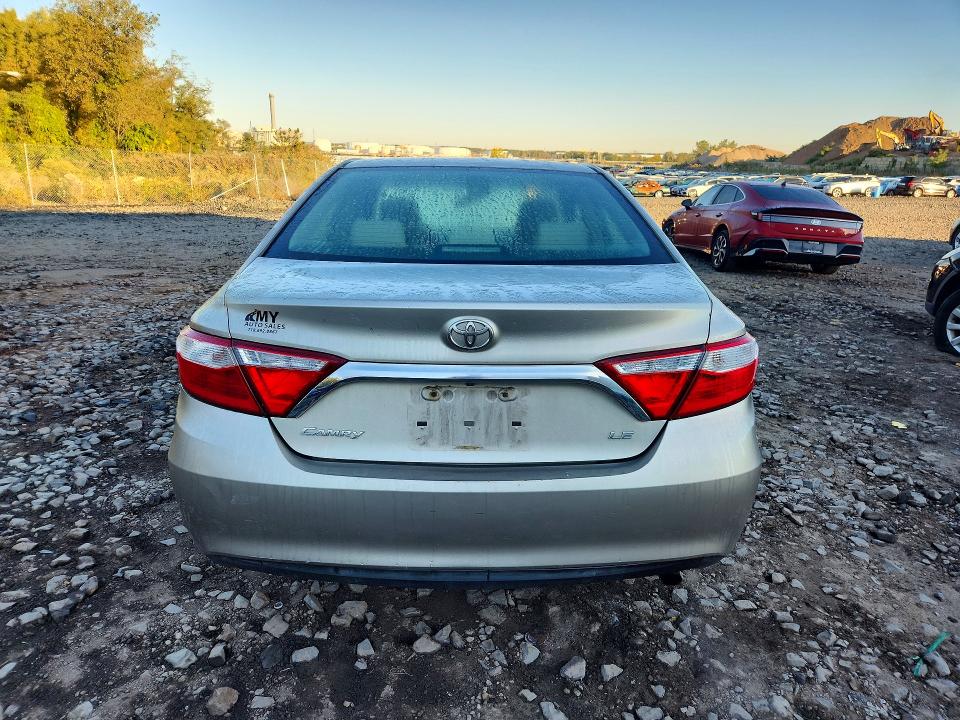 Продажа на аукционе авто 2015 Toyota Camry, vin: 4T4BF1FK2FR484701, номер лота: 70961466