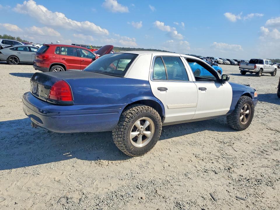 71374326 :رقم المزاد ، 2FABP7BV9AX144192 vin ، 2010 Ford Crown Victoria مزاد بيع