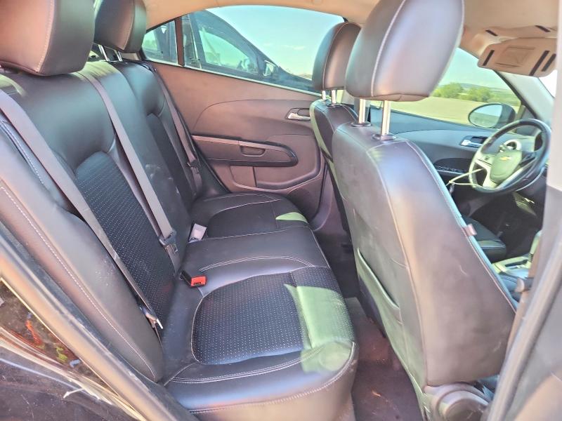 71420416 :رقم المزاد ، 1G1JF5SB4H4124221 vin ، 2017 Chevrolet Sonic مزاد بيع