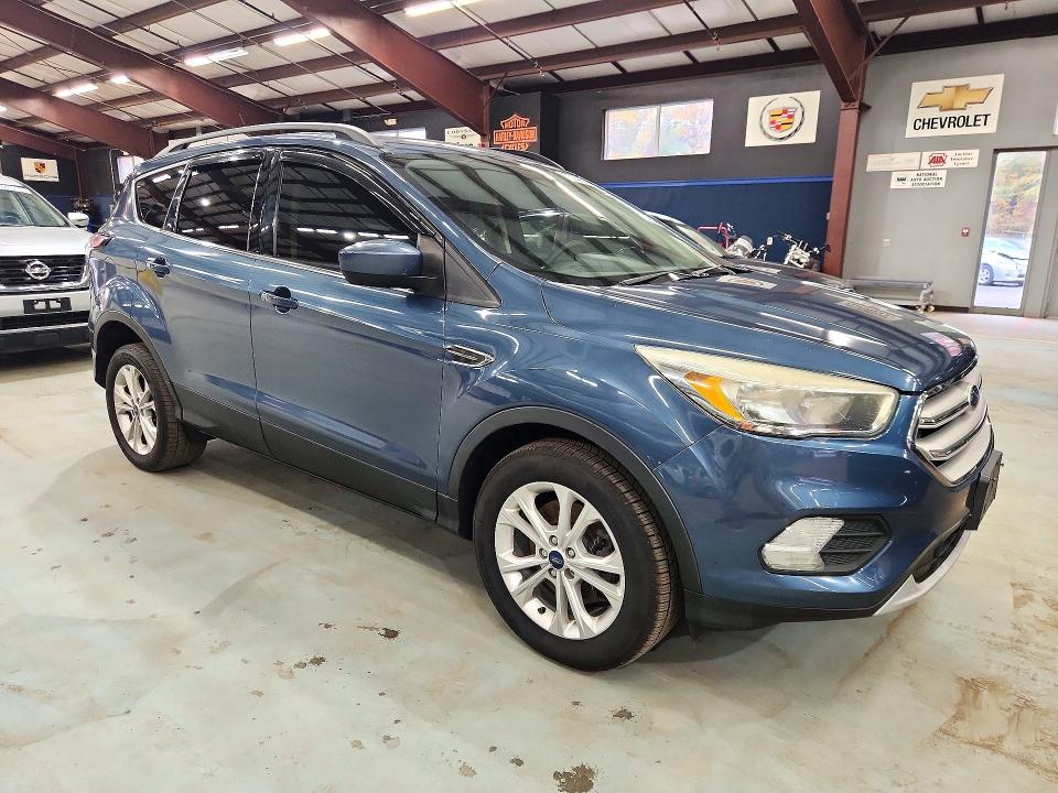73148666 :رقم المزاد ، 1FMCU9GD4JUA58214 vin ، 2018 Ford Escape مزاد بيع