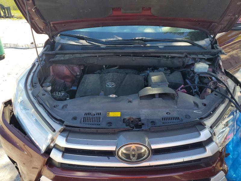2018 Toyota Highlander მანქანა იყიდება აუქციონზე, vin: 5TDZZRFH1JS285773, აუქციონის ნომერი: 71186856