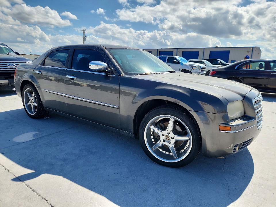 Продажа на аукционе авто 2010 Chrysler 300, vin: 2C3CA4CD6AH211298, номер лота: 73005356