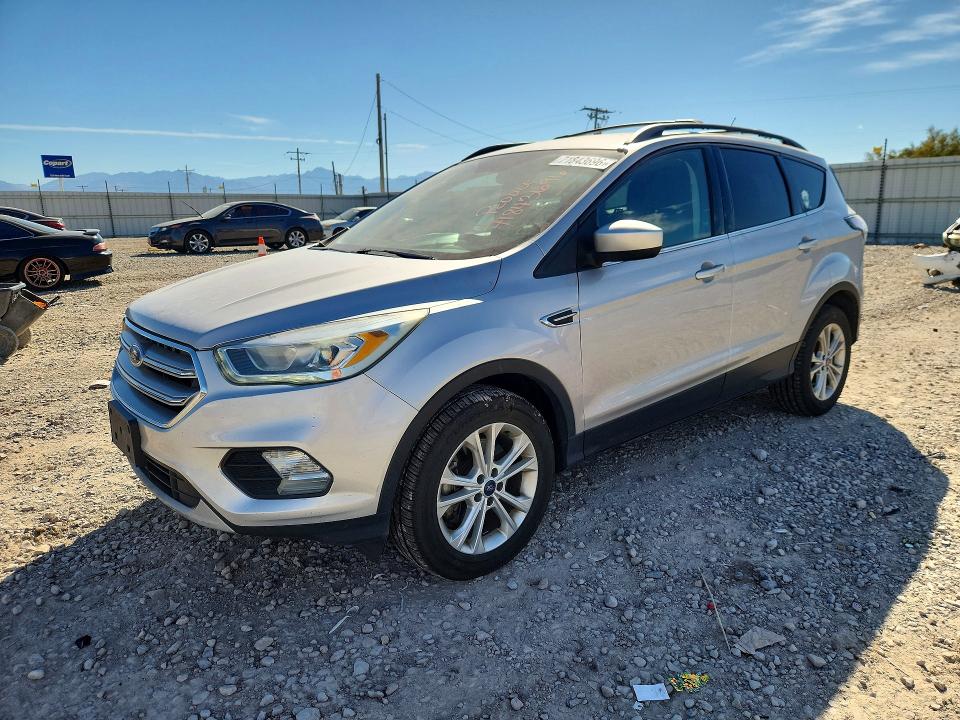 Продаж на аукціоні авто 2017 Ford Escape, vin: 1FMCU9GD3HUB45547, номер лоту: 71843696