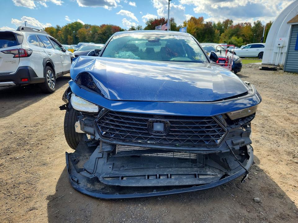 Продажа на аукционе авто 2025 Honda Accord, vin: 1HGCY1F45SA017851, номер лота: 72376976